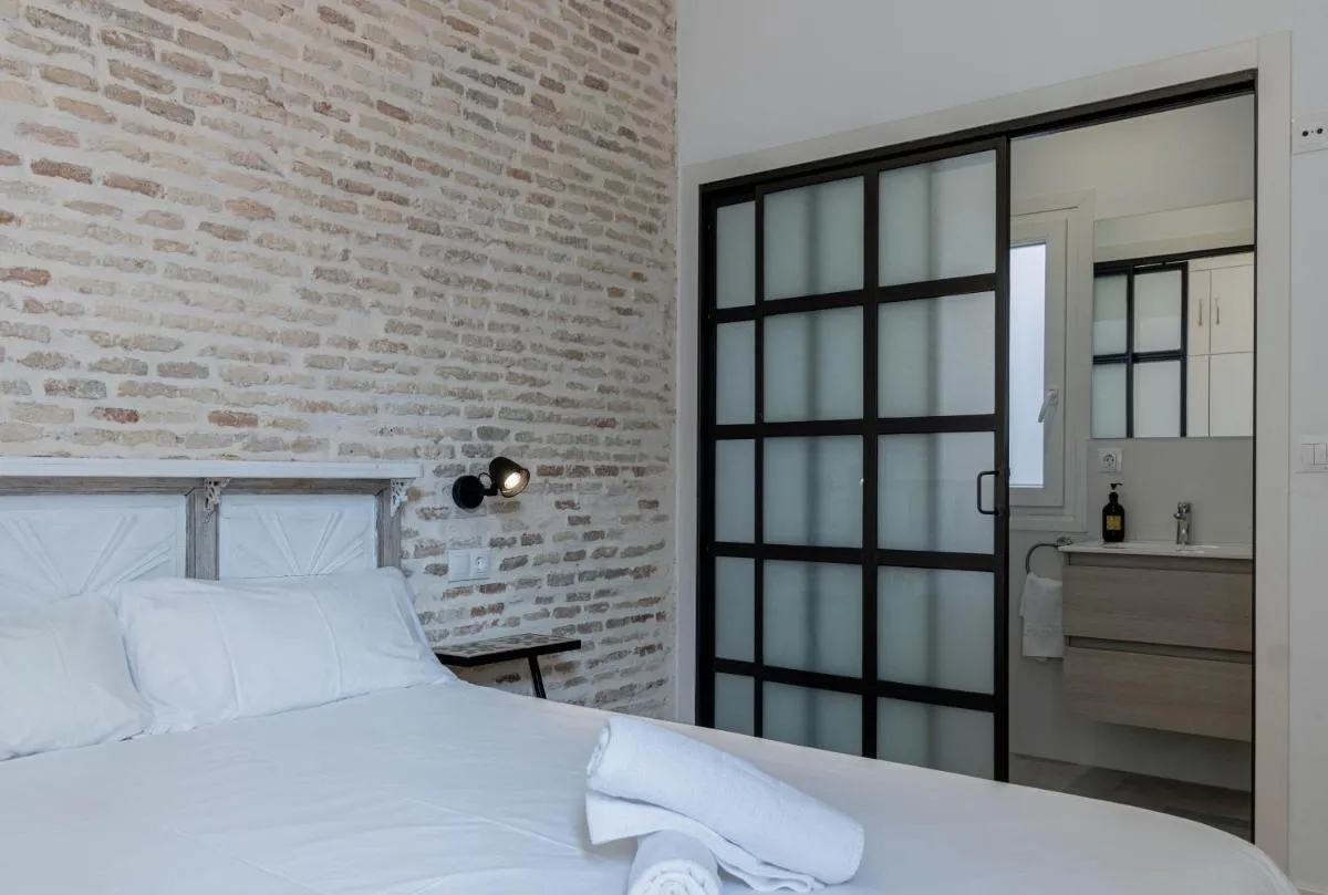 Image 1 of Sepúlveda, moderno apartamento by OUTIN