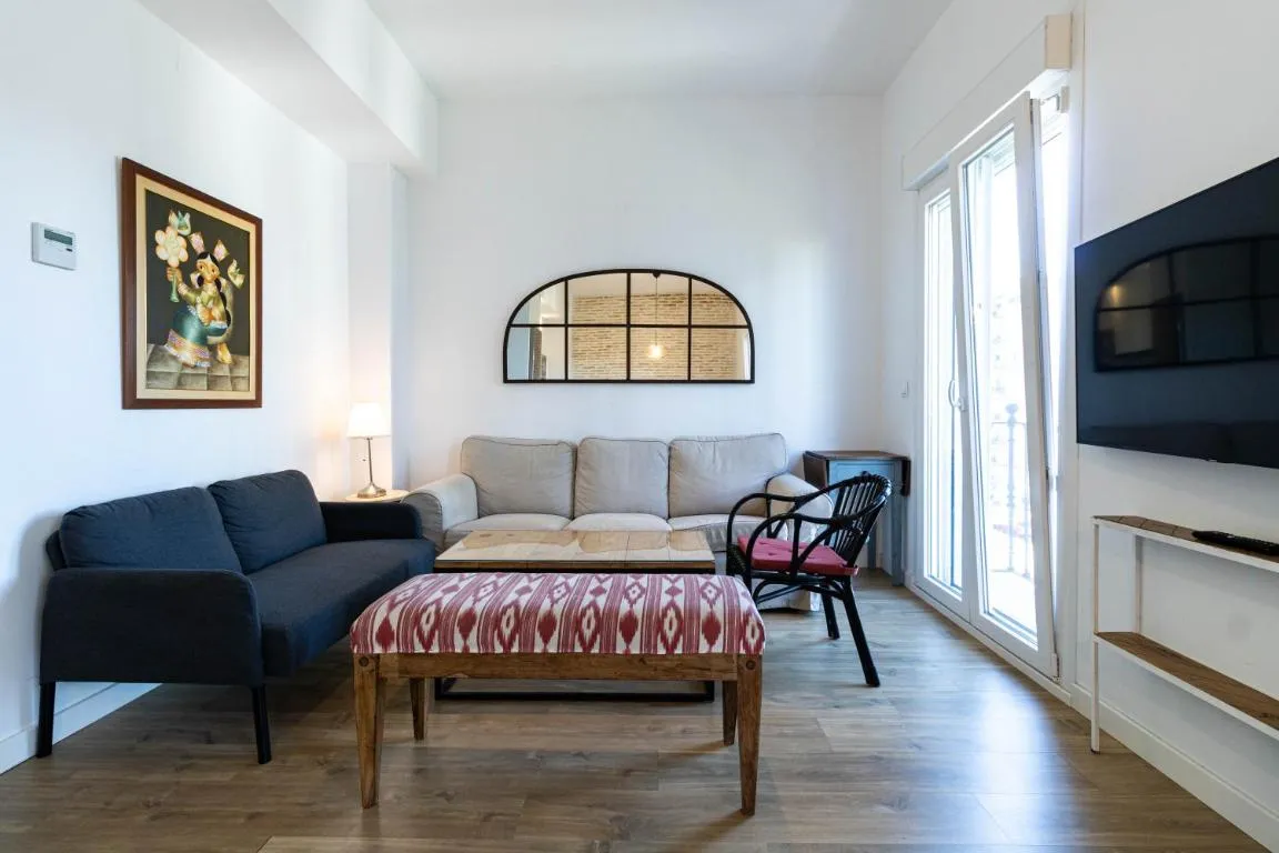 Image of Sepúlveda, moderno apartamento by OUTIN