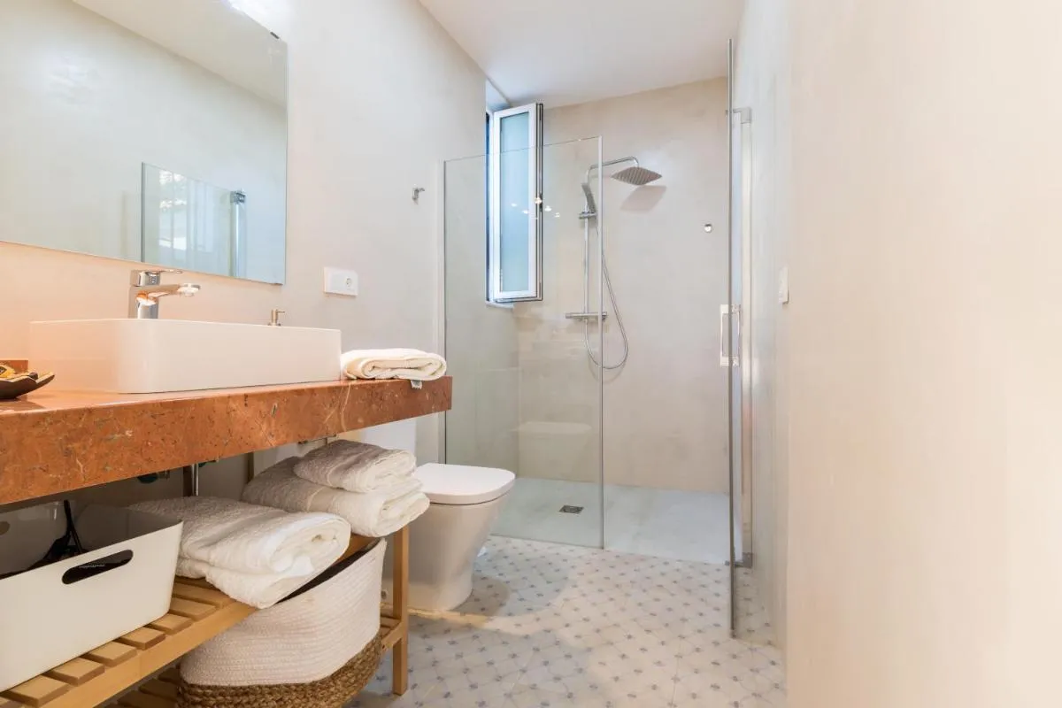Image 2 of Sevilla Home Center Suites