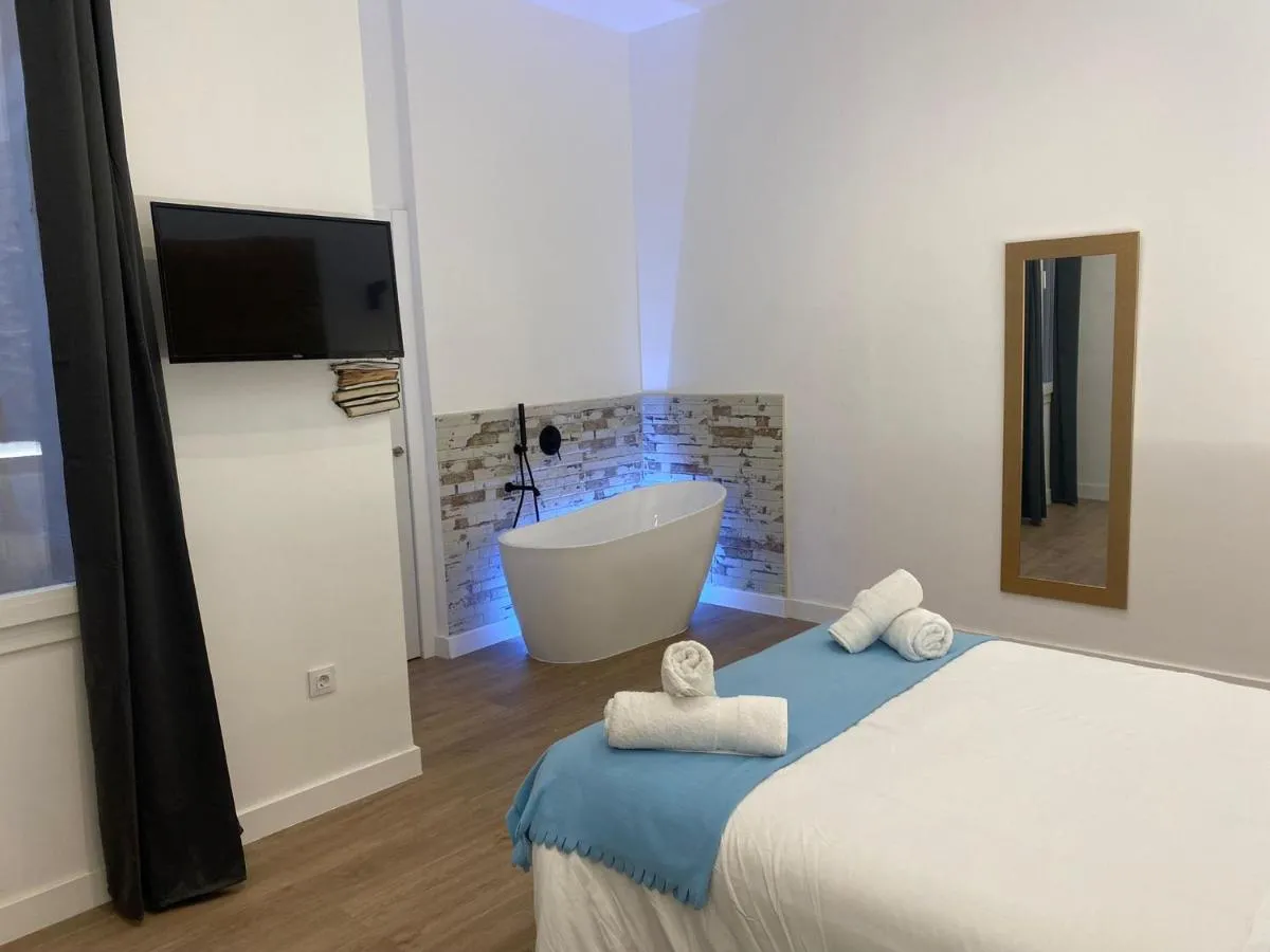 Image 1 of Sevilla deluxe suites