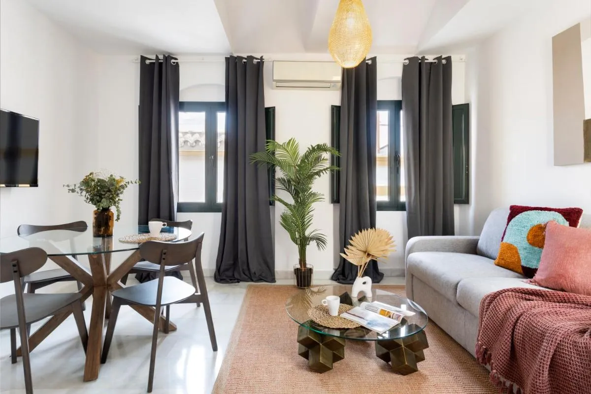 Image 4 of Suites Maestranza – Refinadores by Magno Apartments