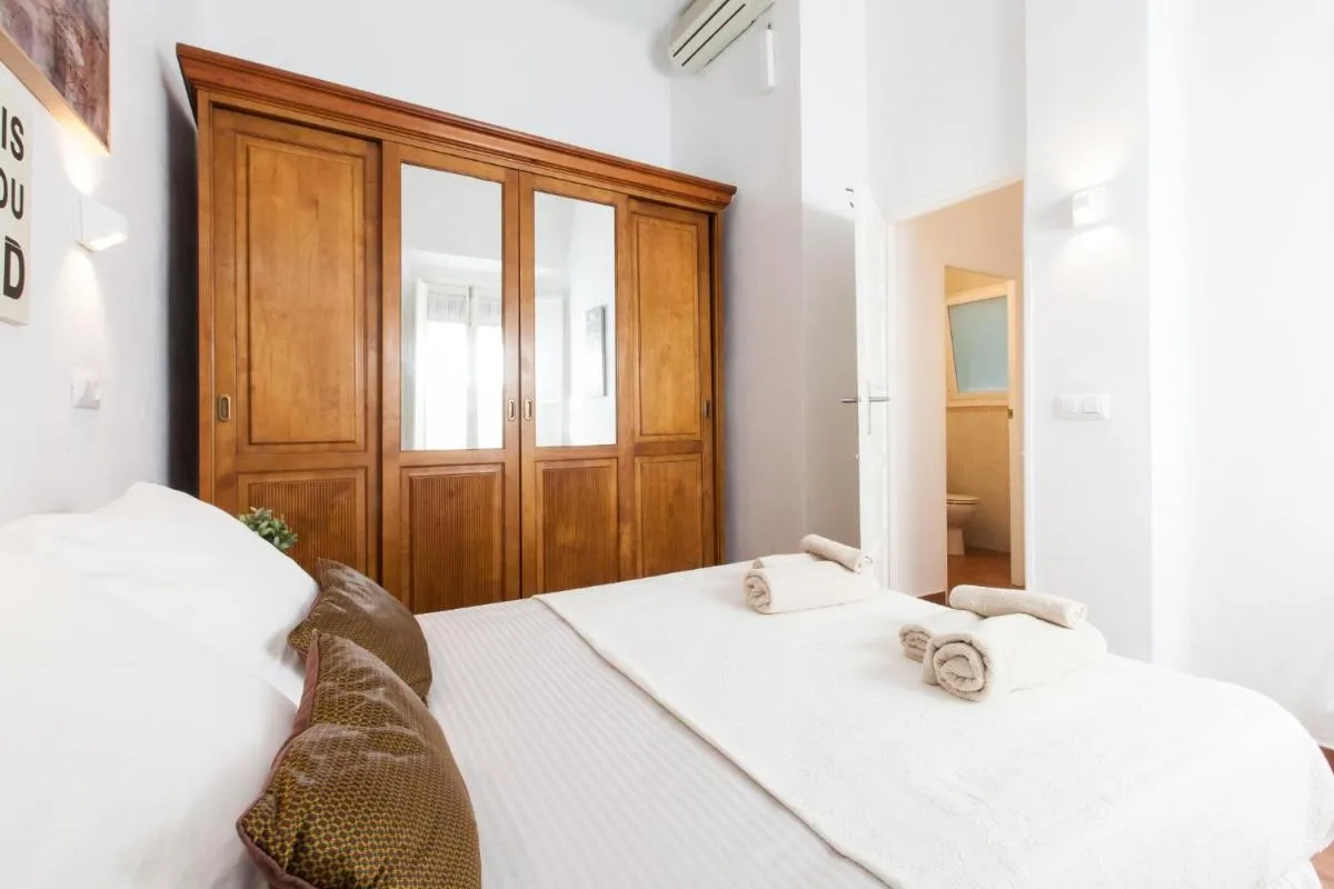 Image 1 of Sweet home in downtow in Seville