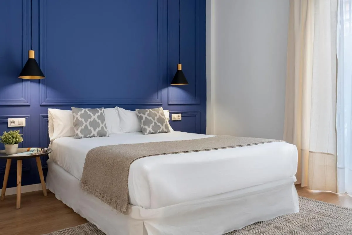 Image 2 of Tintes Suite Apartment