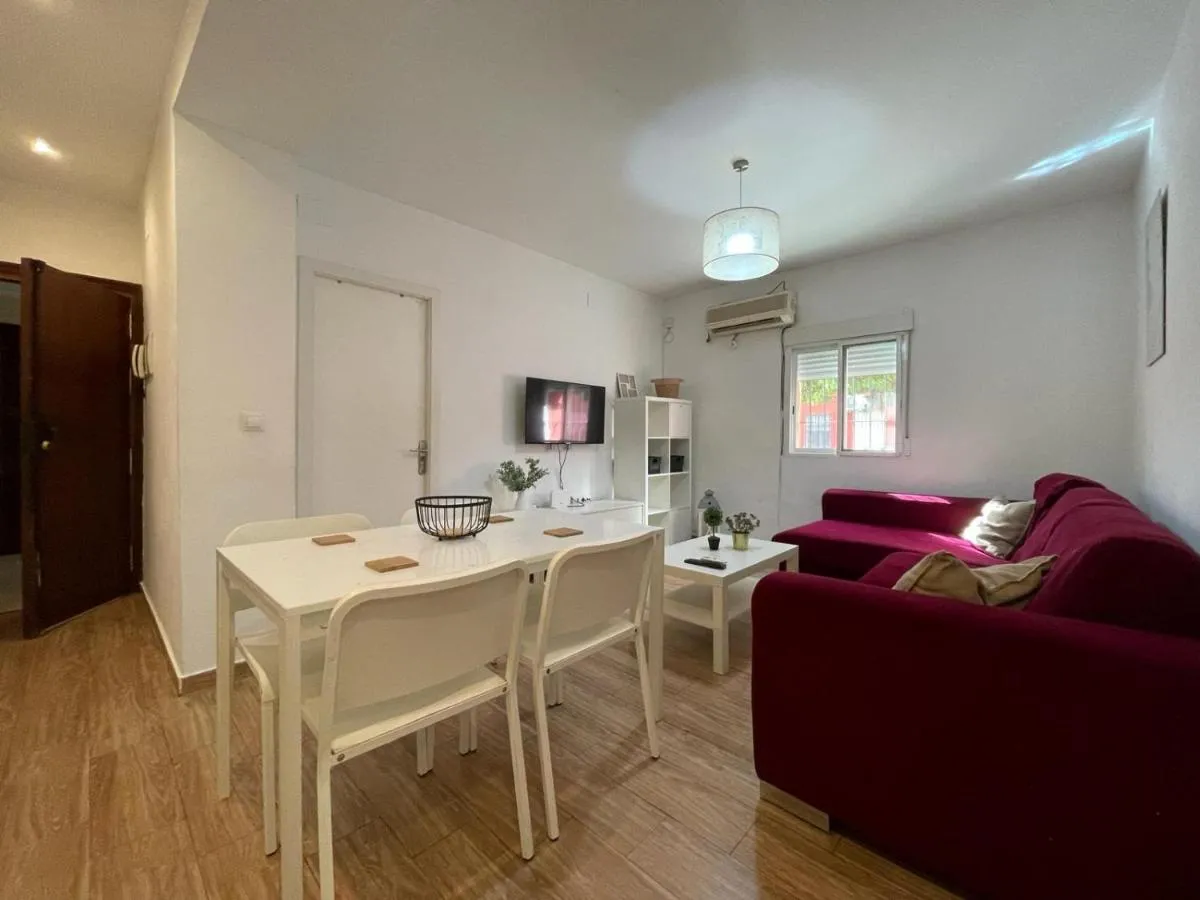 Image 4 of Triana Roomable