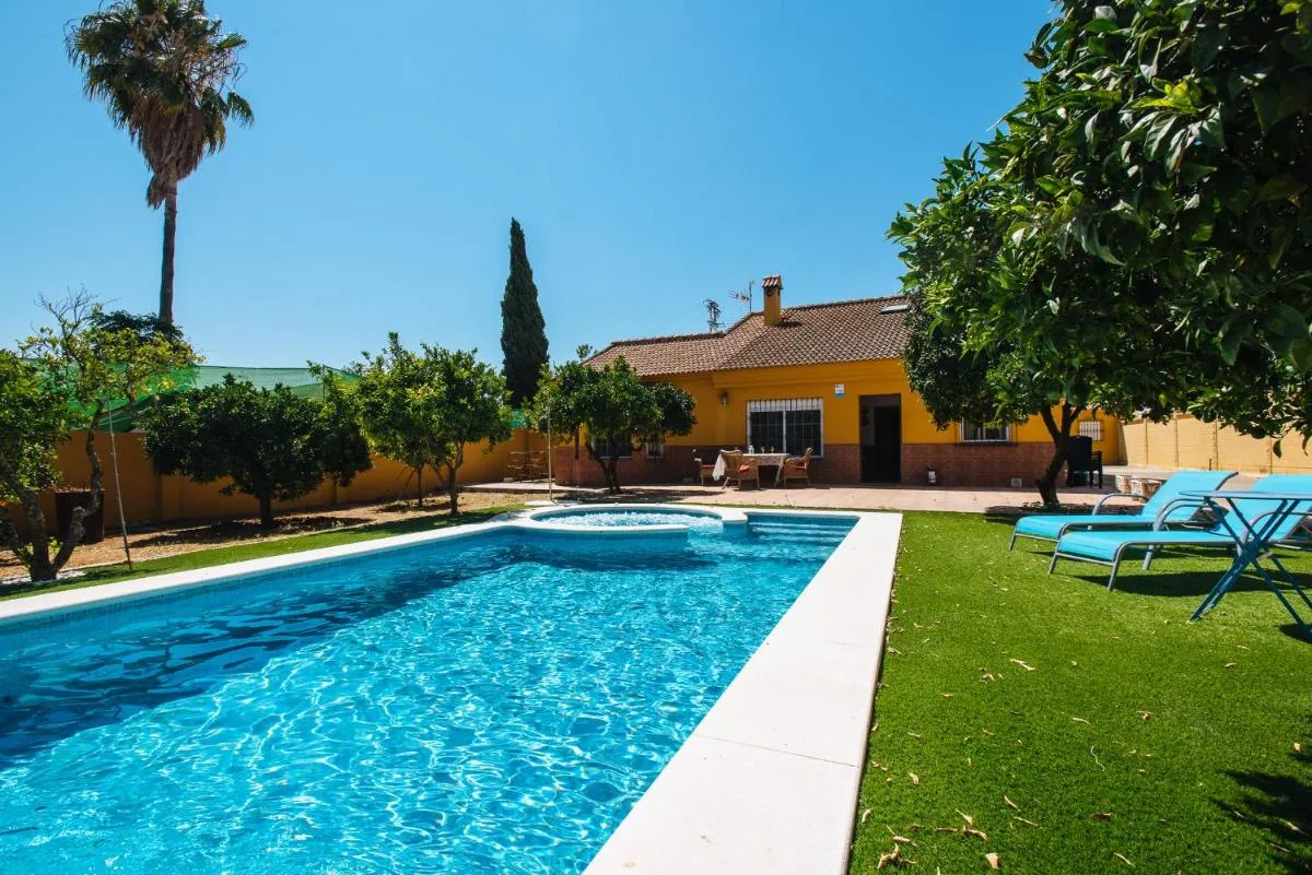 Image 3 of Villa Oasis Los Naranjos con jacuzzi 15 min Sevilla