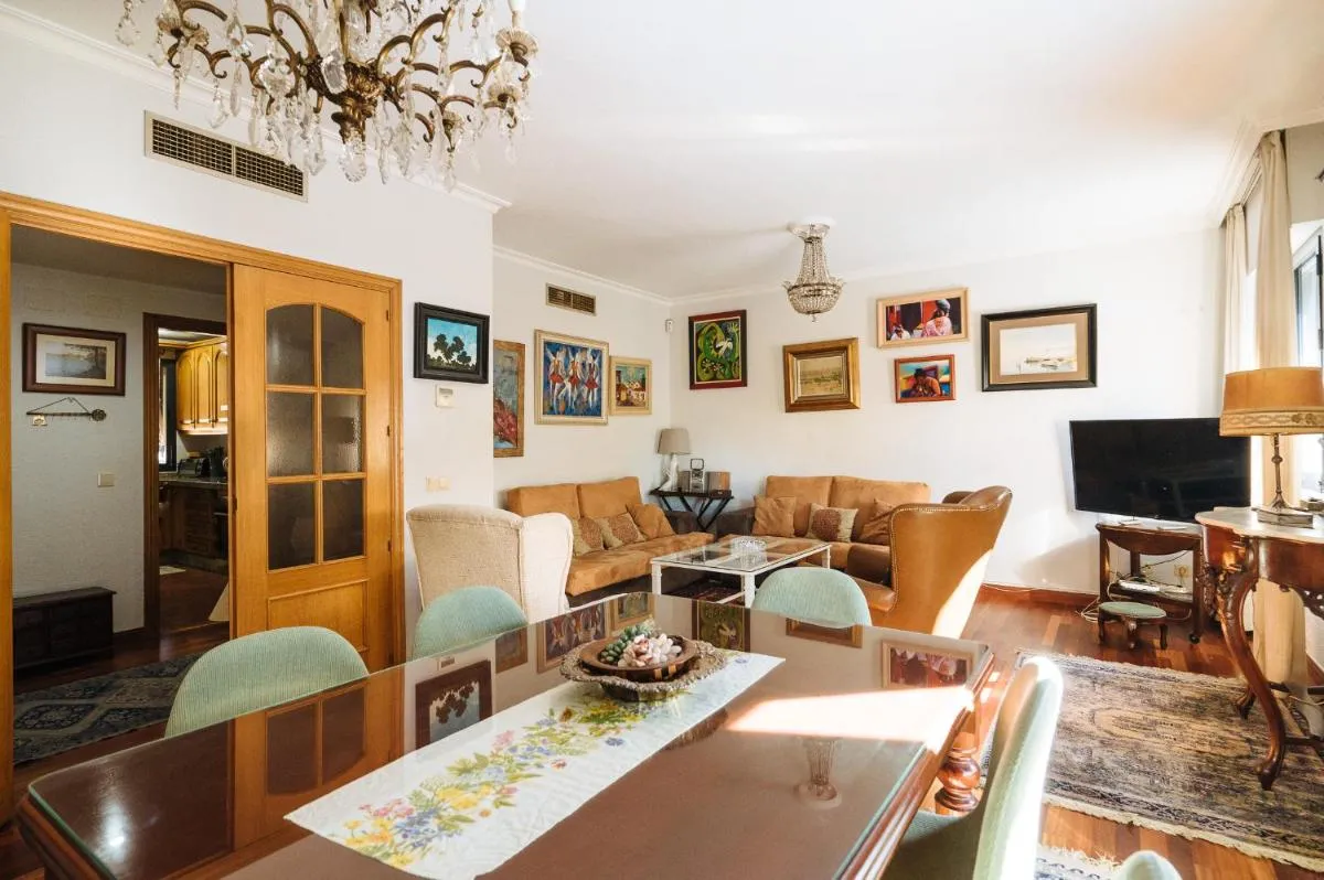 Image 2 of acogedor piso con parking santa justa