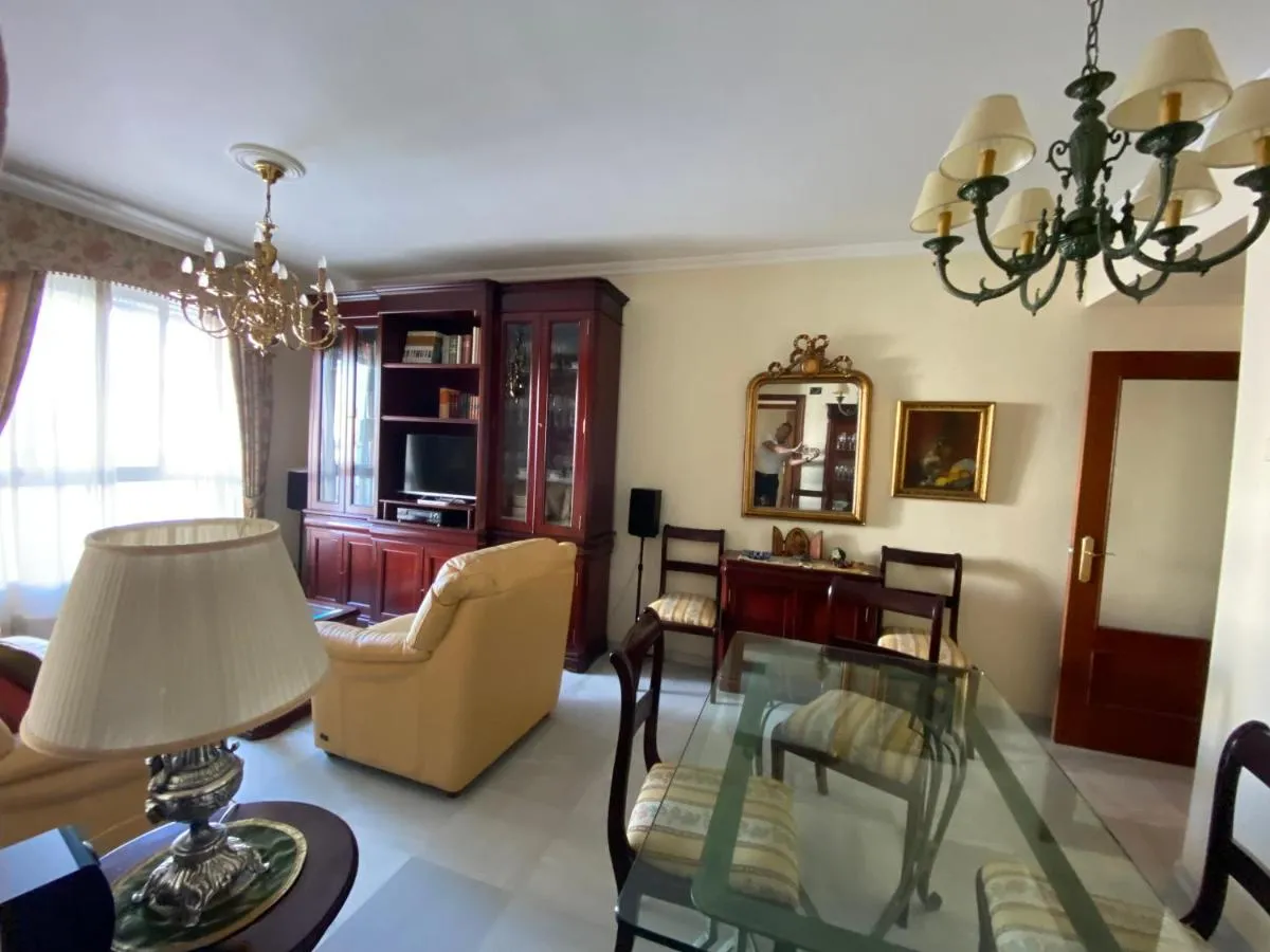 Image 4 of fantástico apartamento con parking avenida de cadiz