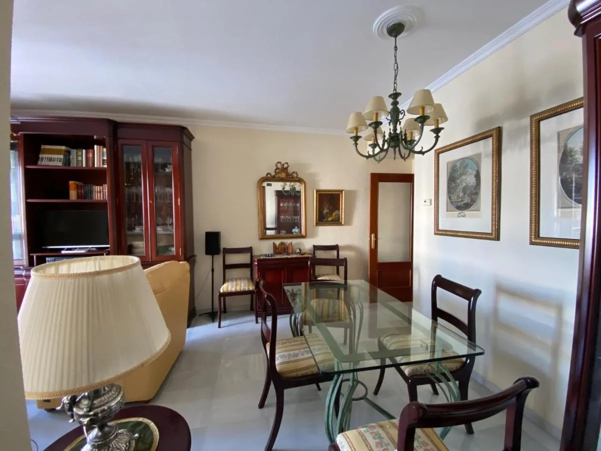 Image 3 of fantástico apartamento con parking avenida de cadiz