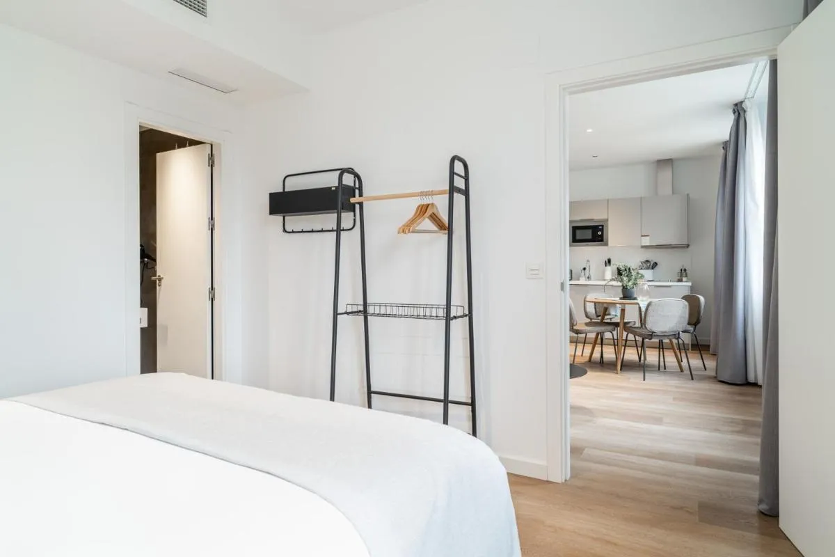 Image 2 of limehome Sevilla Calle Granada