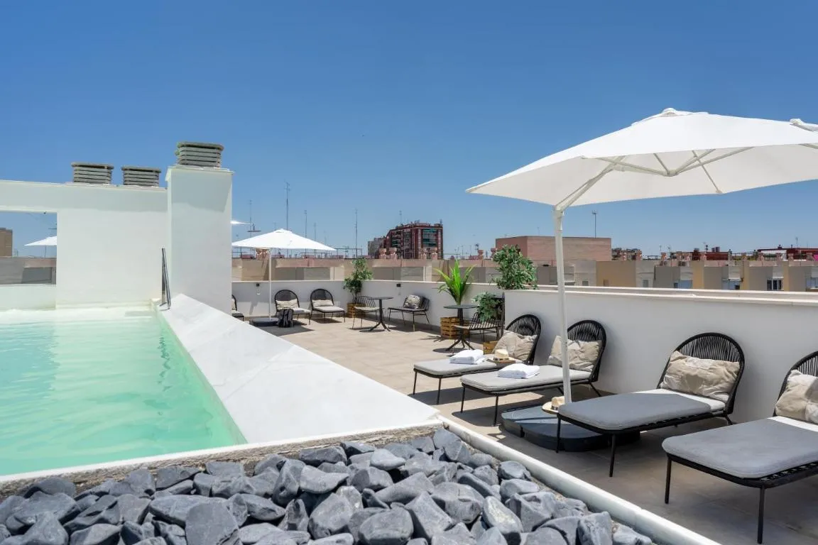 Image of limehome Sevilla Calle Torcuato Luca de Tena – Digital Access
