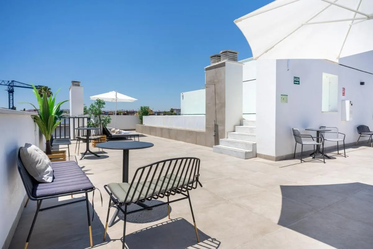 Image 6 of limehome Sevilla Calle Torcuato Luca de Tena – Digital Access