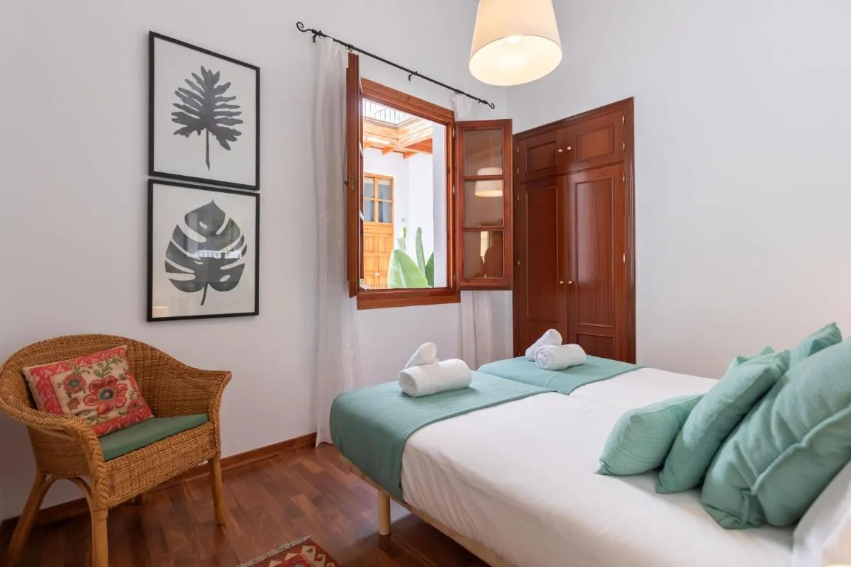 Image 6 of Abades Giralda Deluxe by Valcambre
