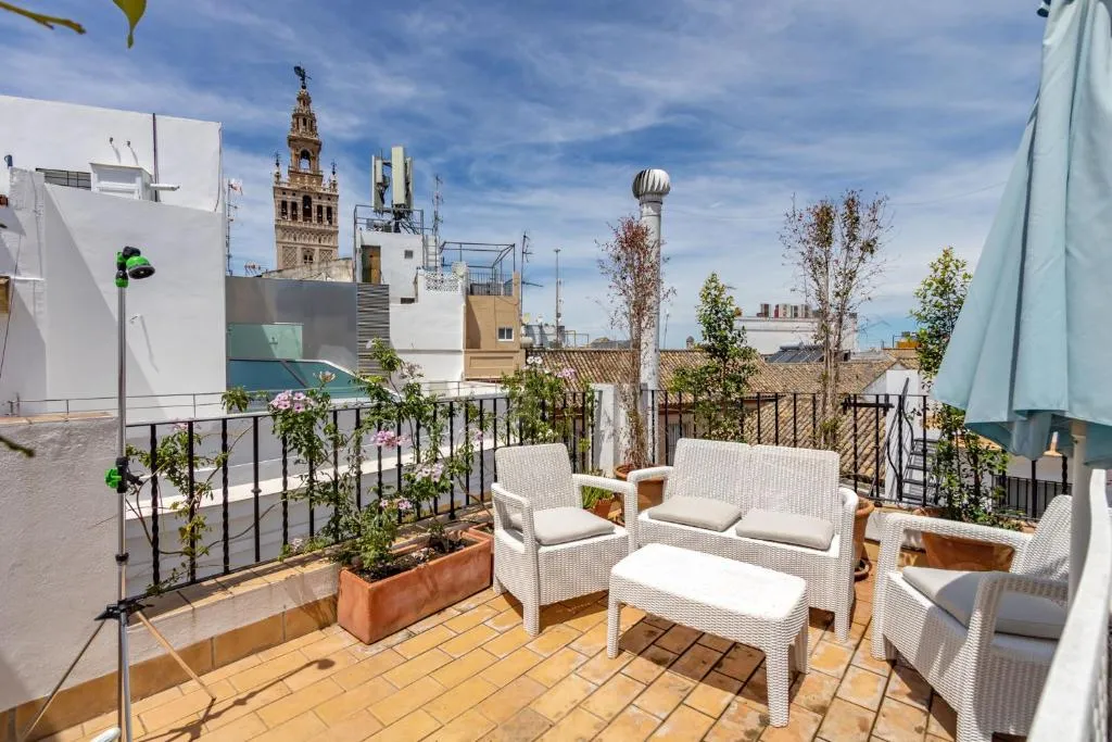 Image of Abades Giralda Deluxe by Valcambre