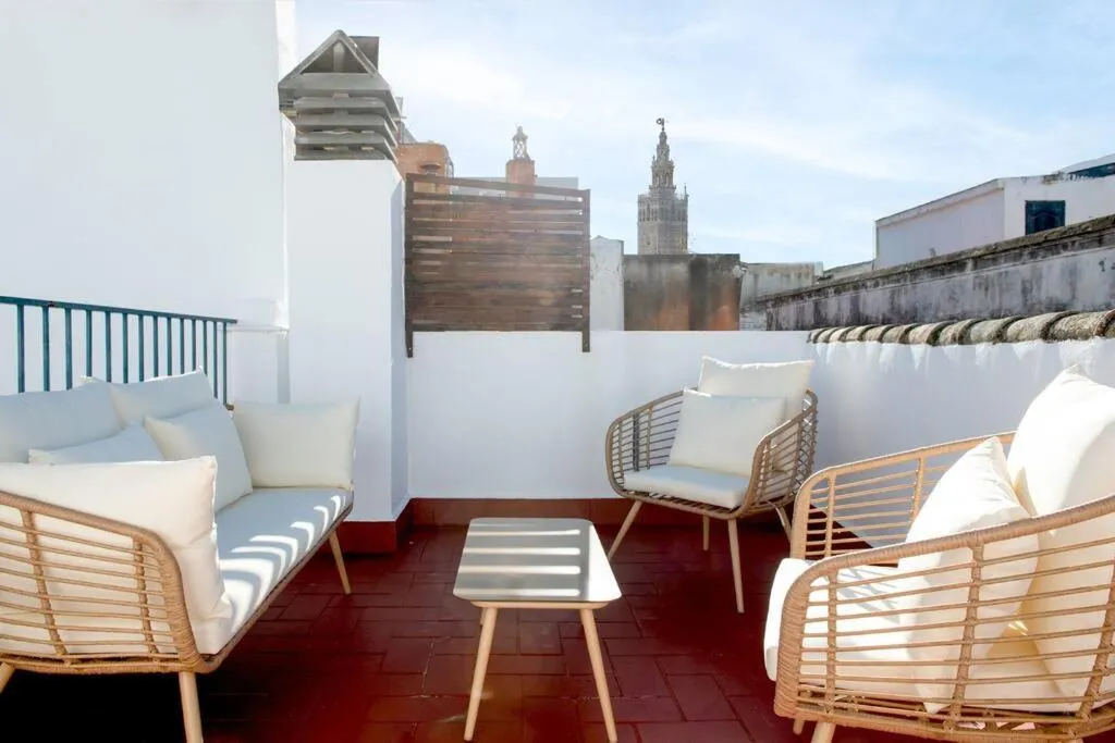 Image of Alhondiga City Center Private House by Valcambre