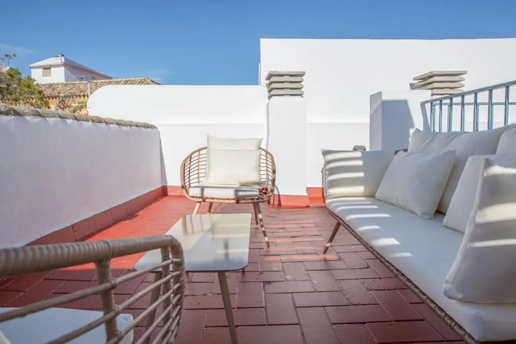 Image 5 of Alhondiga City Center Private House by Valcambre
