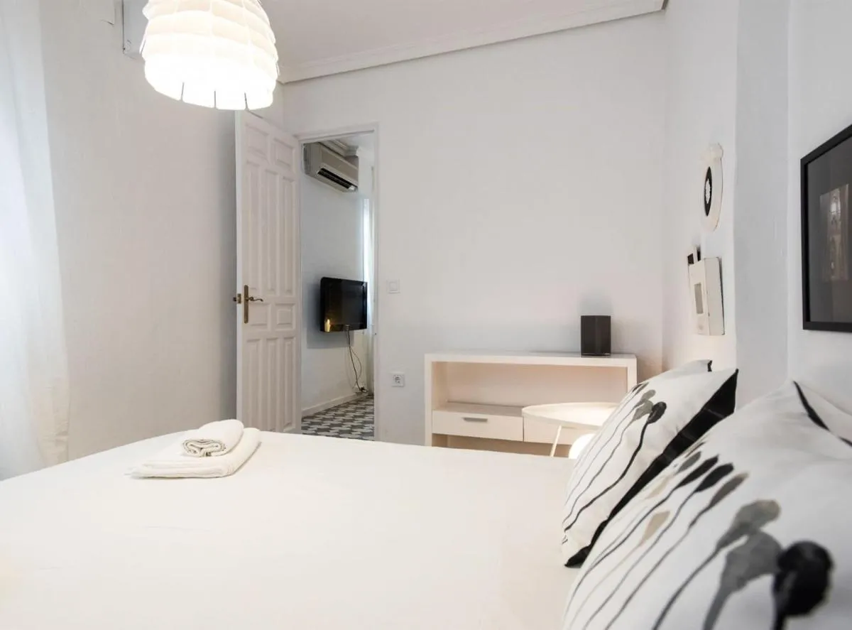 Image 6 of Alhóndiga Suite Apartment with Terrace