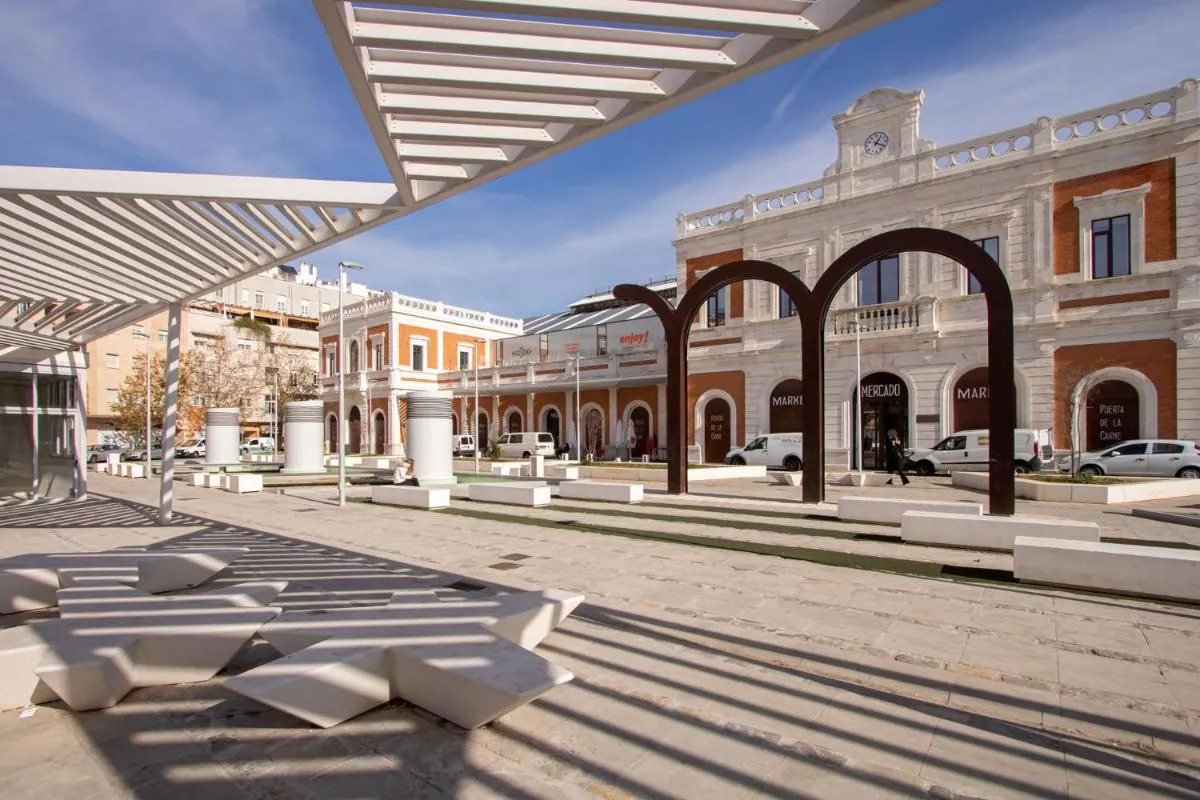 Image 5 of Alkazar Gardens Old Town 6 pax