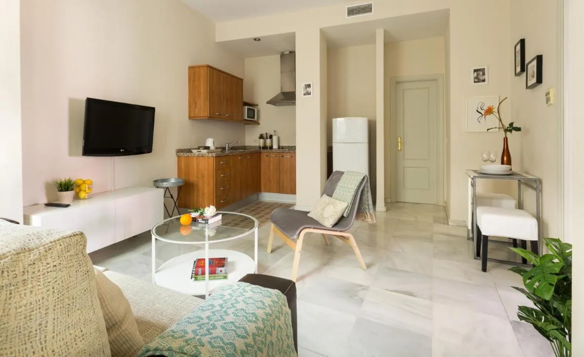 Image 3 of Apartamentos Altamira