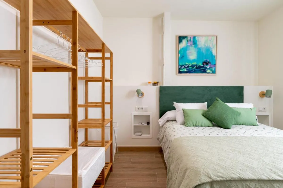 Image 1 of Apartamentos Cervantes 17