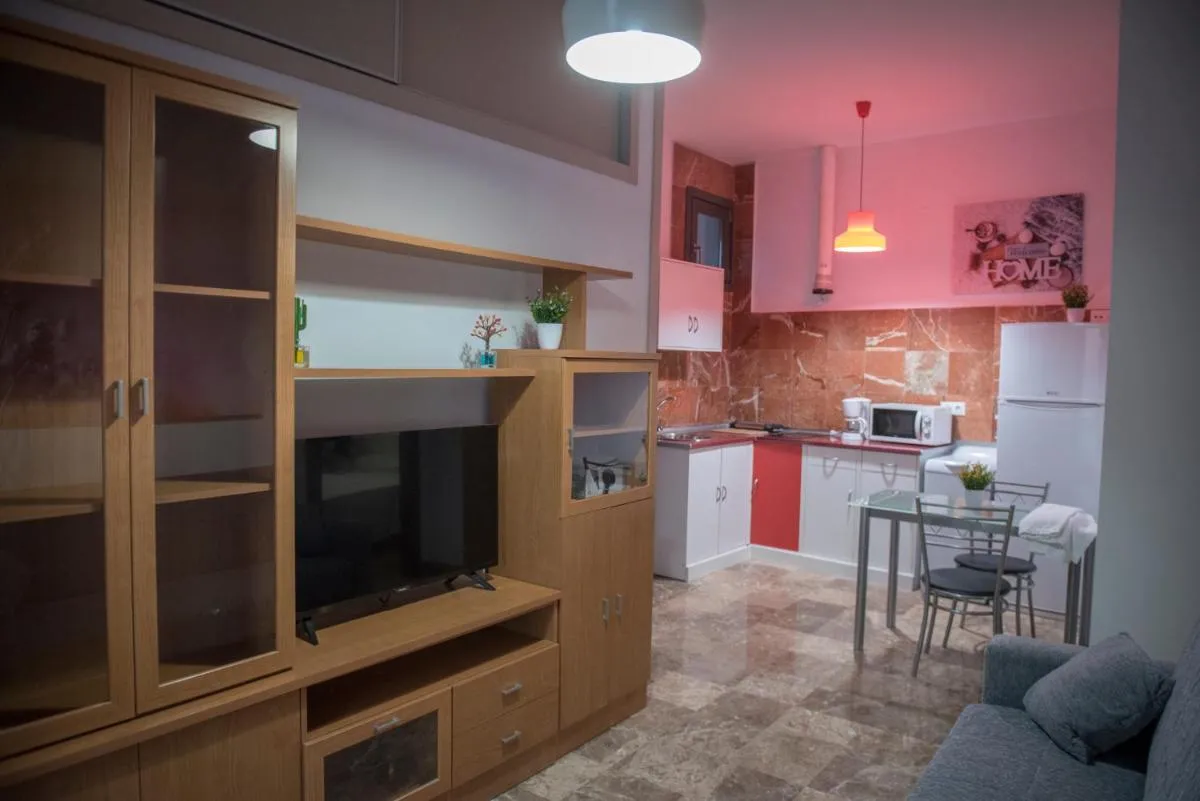 Image 3 of Apartamentos Luxury Puente de Triana