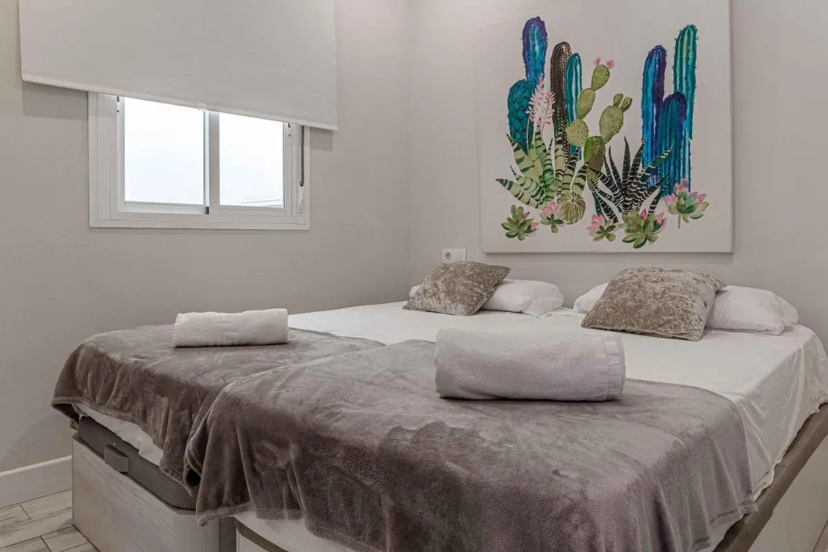 Image 1 of Apartamentos Recaredo 7