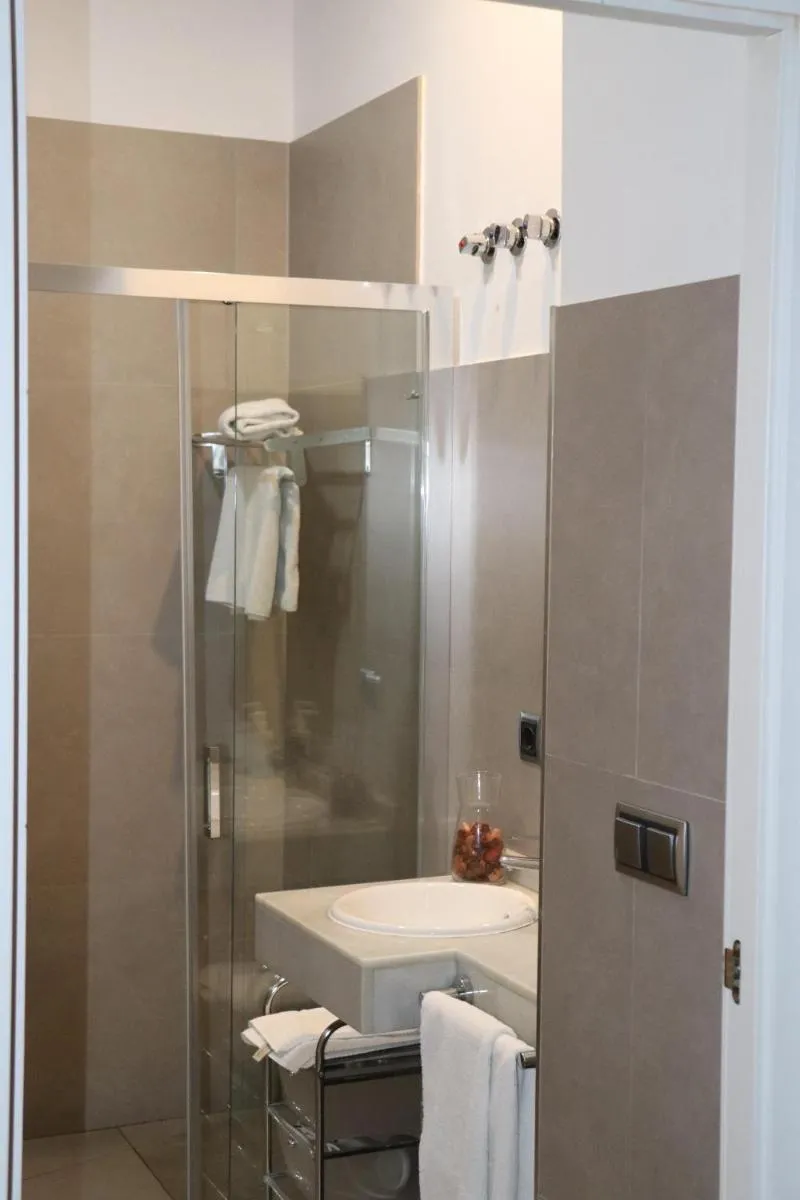 Image 3 of Apartamentos Reyes Catolicos 14