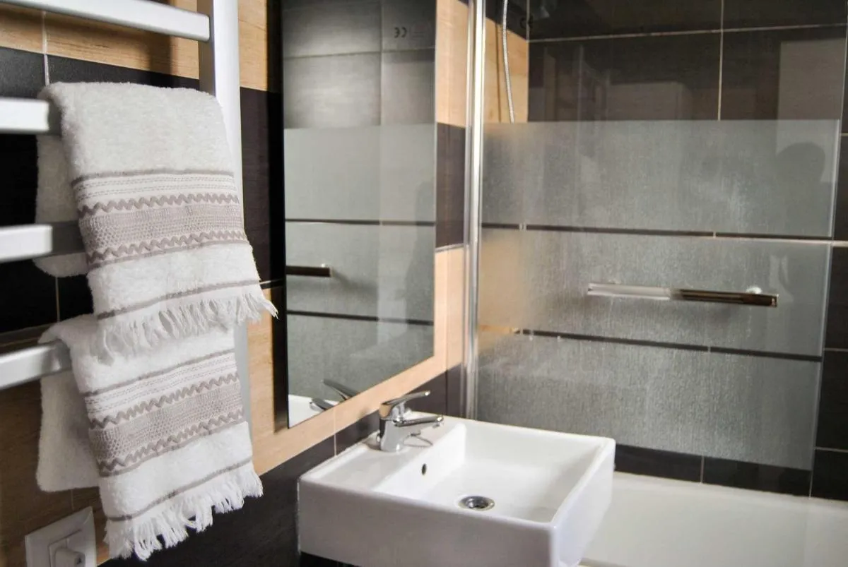Image 2 of Apartment Wall Center – Aloha Sevilla