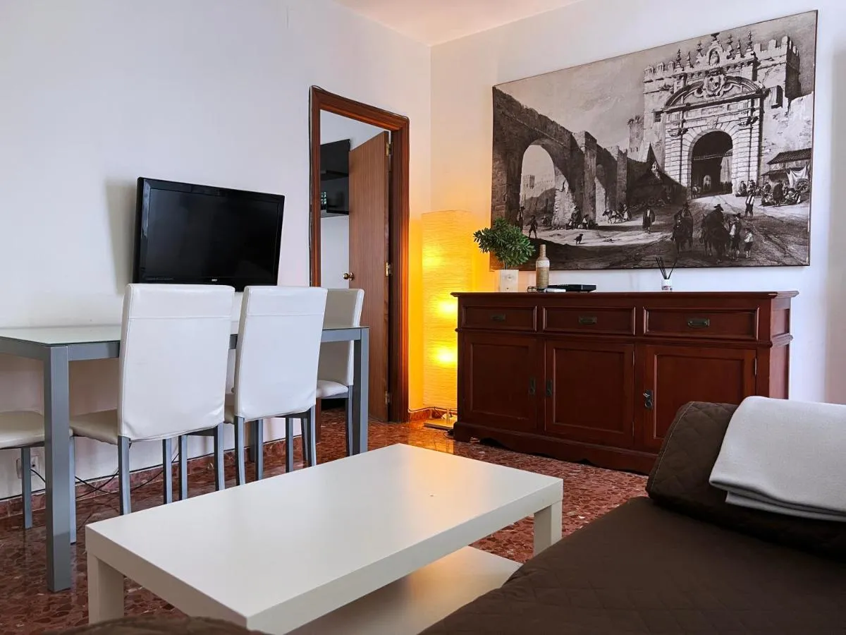 Image 4 of Apartment Wall Center – Aloha Sevilla