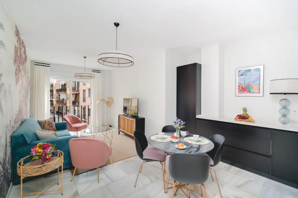 Image 2 of Arco Macarena Suite