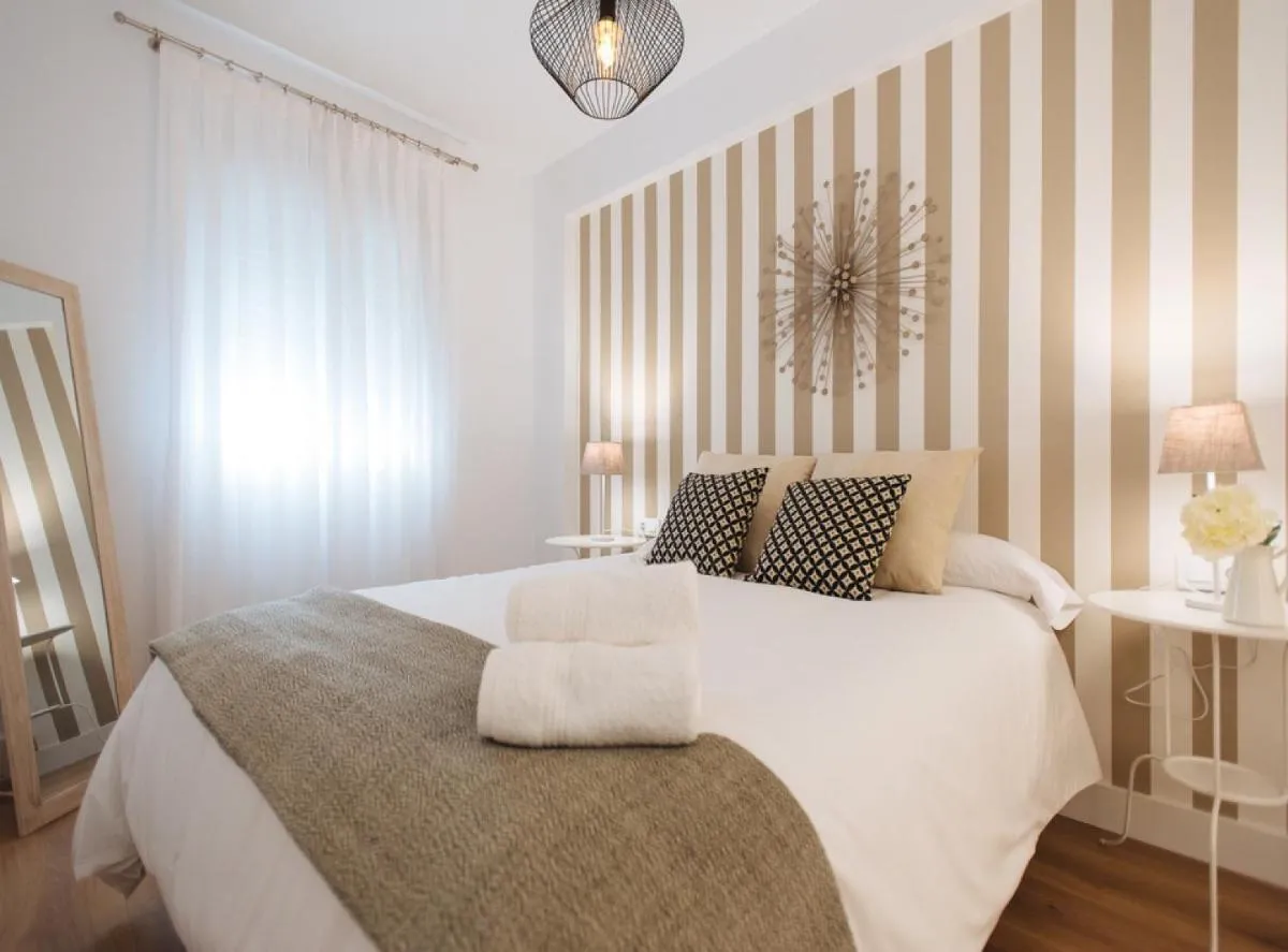 Image 2 of Azahares Suite Apartment
