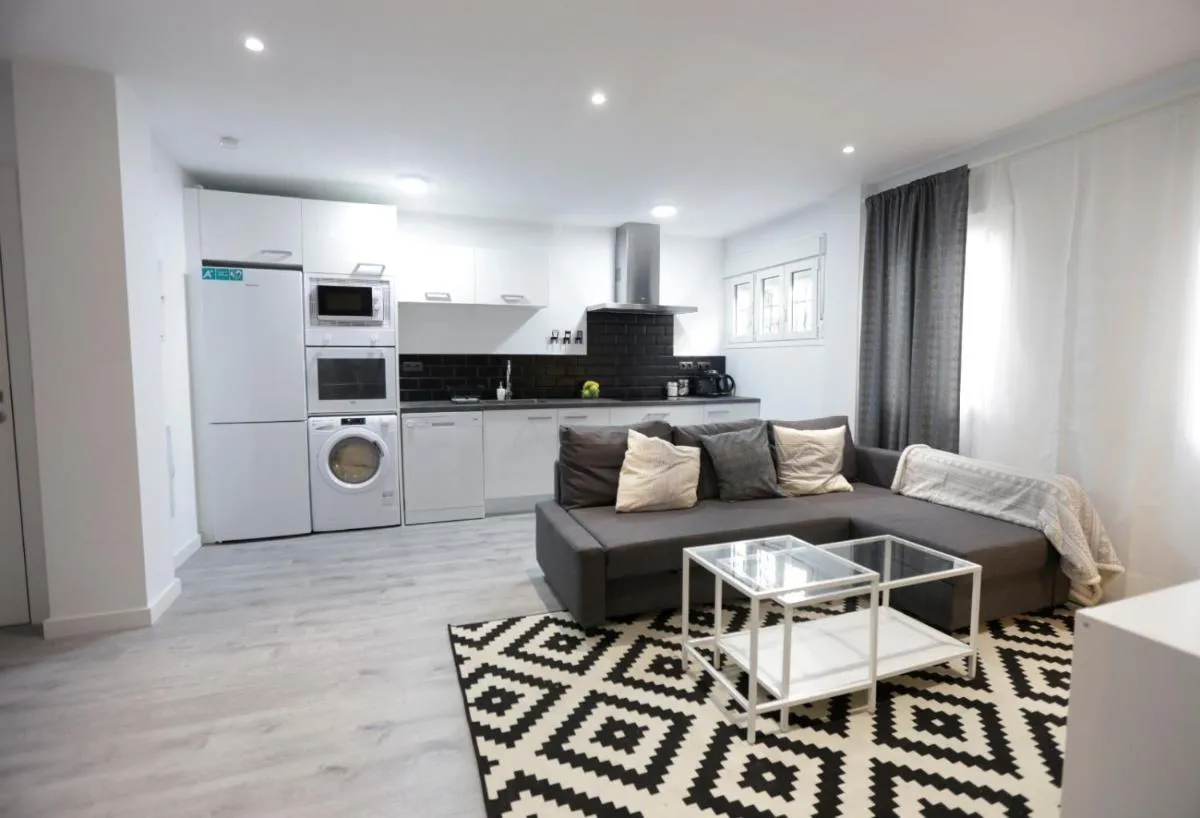 Image 3 of Brand new charming apartment next to the river