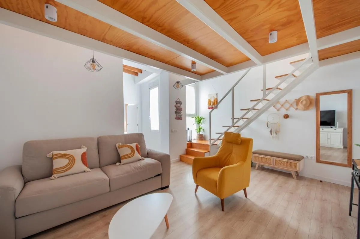 Image 3 of Casa Valentina II: Confort y Luz en Sevilla Centro