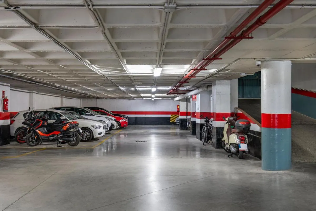 Image 1 of City Center – Avenue Luxury Apartment – PRIVATE FREE PARKING