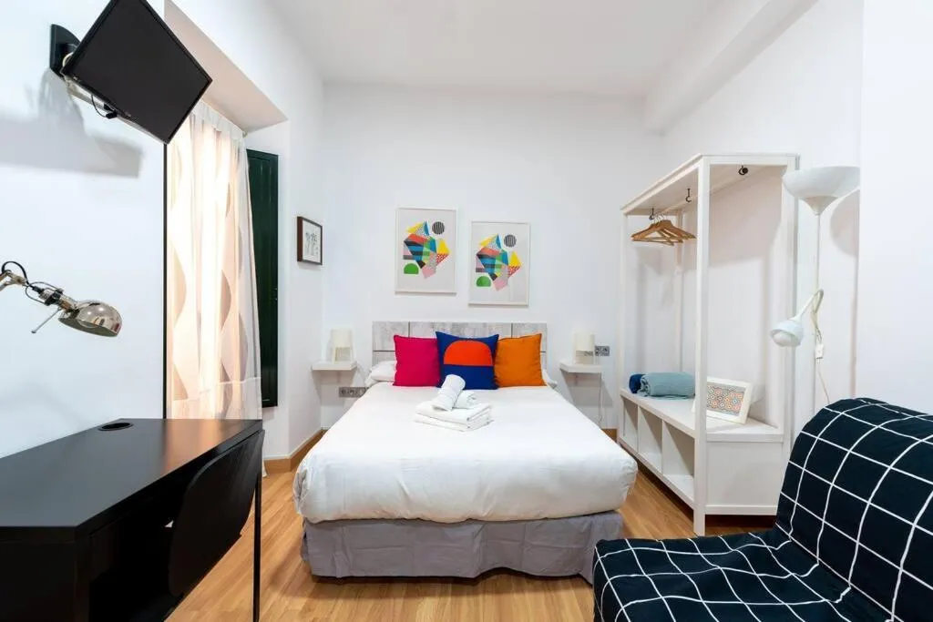Image 1 of Cuna Sevilla by TheGoodTourist