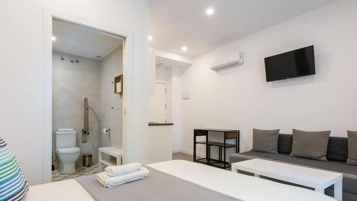 Image 2 of Dolium Apartments