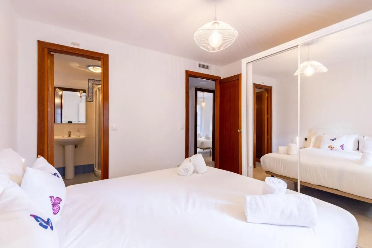 Image 1 of El Salvador City Center Suite by Valcambre