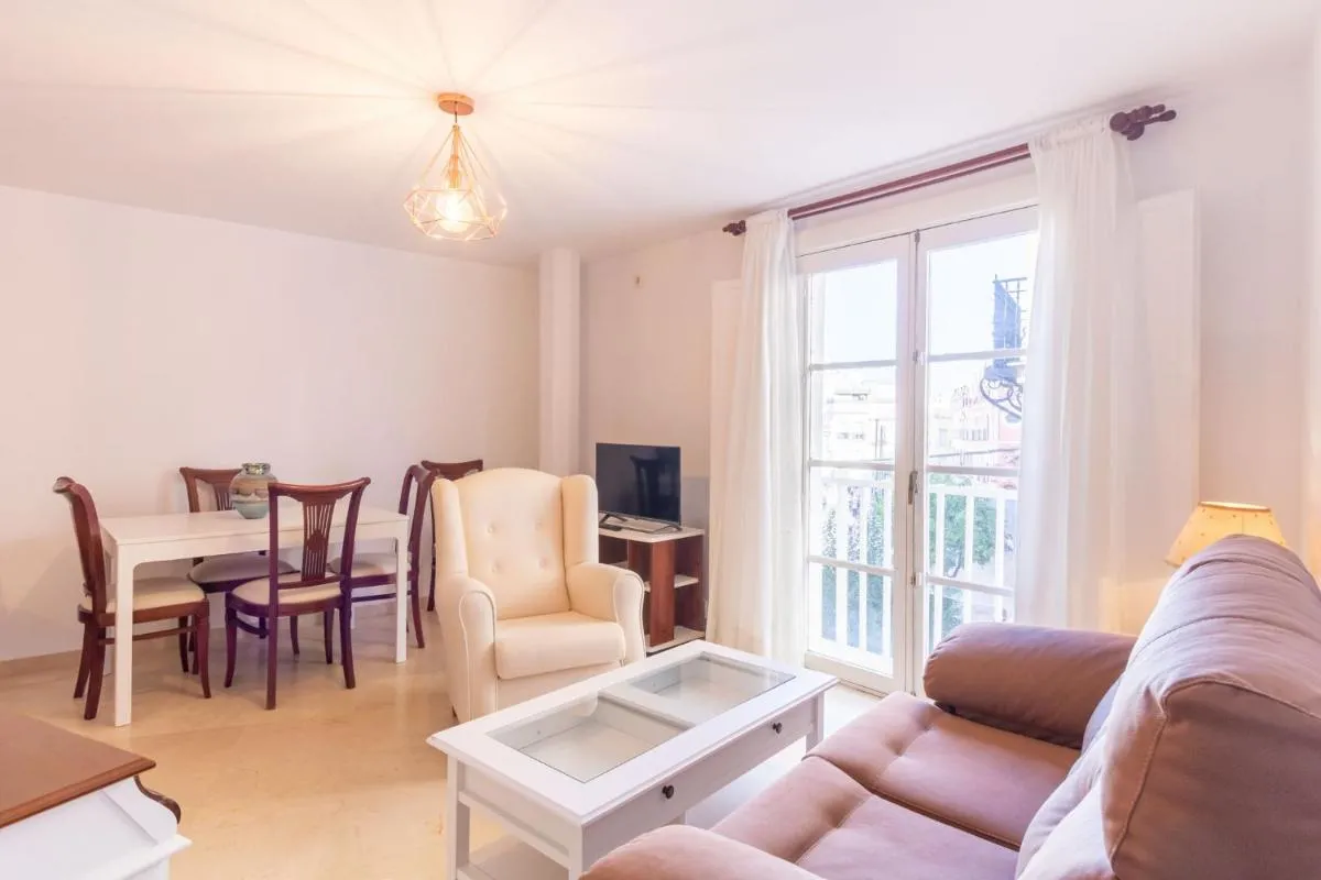 Image 4 of El Salvador City Center Suite by Valcambre