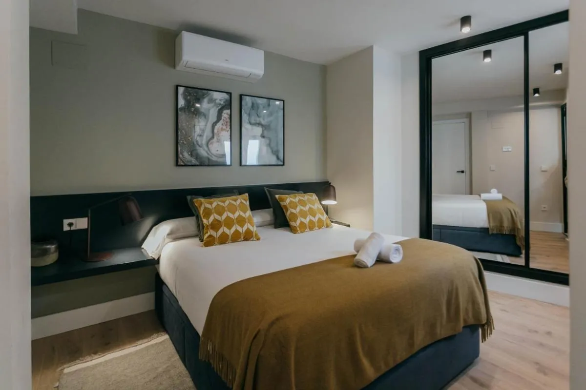 Image 2 of Elegant and Luxury 2Bd 2bth- Alfalfa