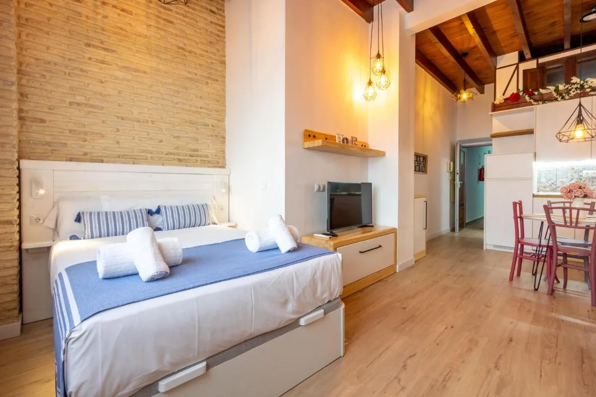 Image 3 of Fabie Triana Loft by Valcambre
