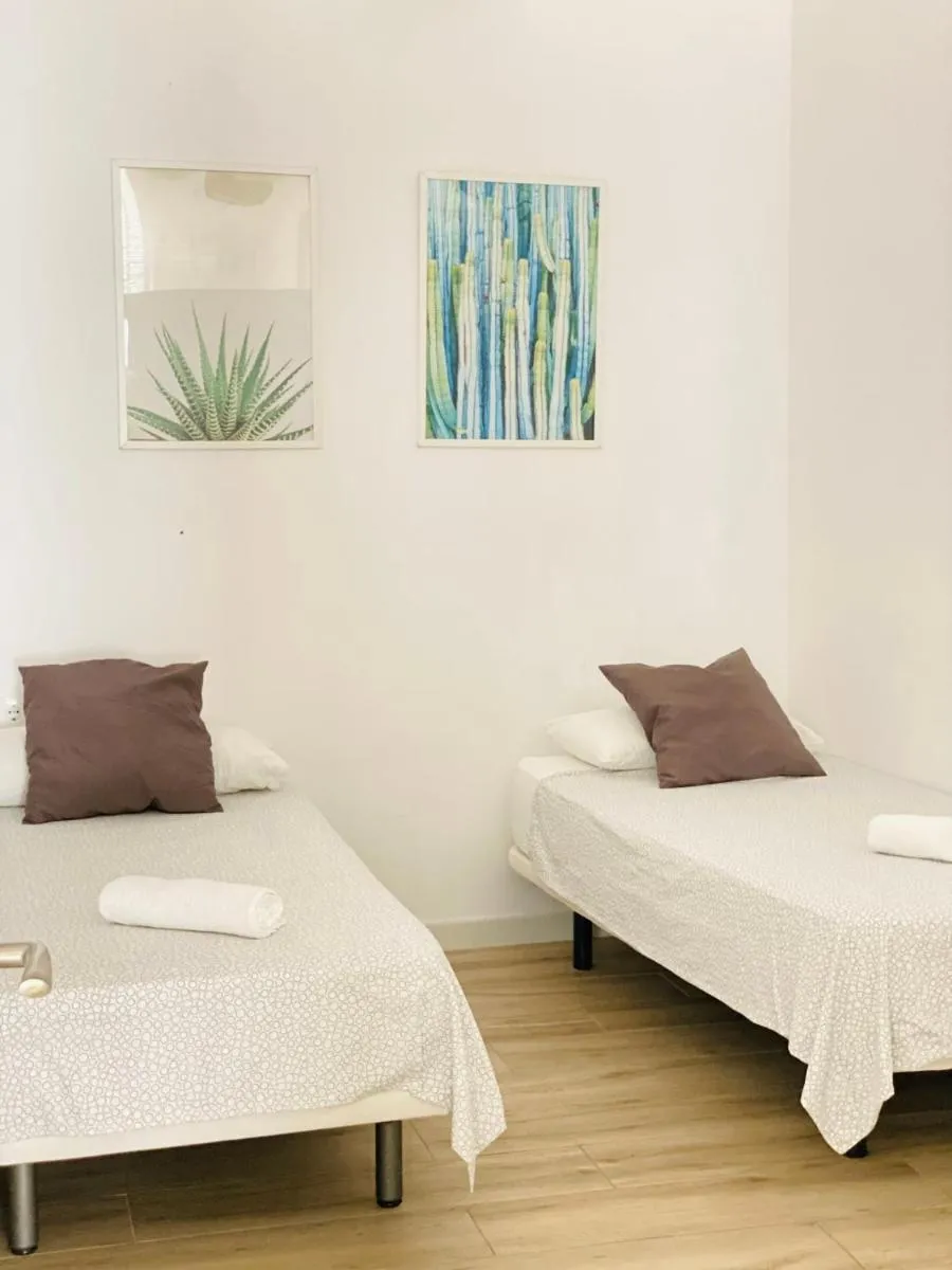 Image 6 of Flamenca Triana – Apartamento Wifi con 2 Dormitorios 2 sofas camas 2 baños