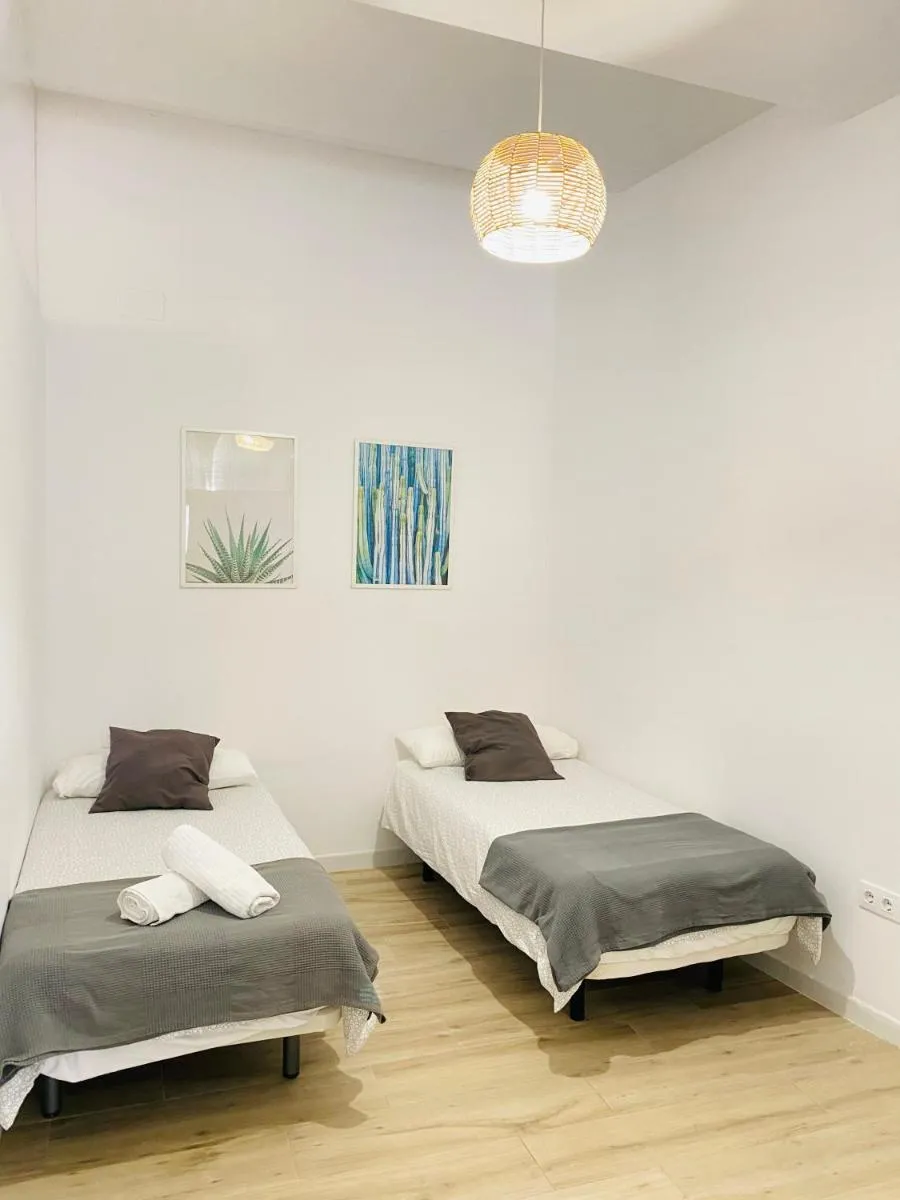 Image 3 of Flamenca Triana – Apartamento Wifi con 2 Dormitorios 2 sofas camas 2 baños