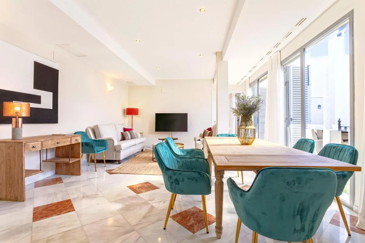 Image 2 of Genteel Home Abades