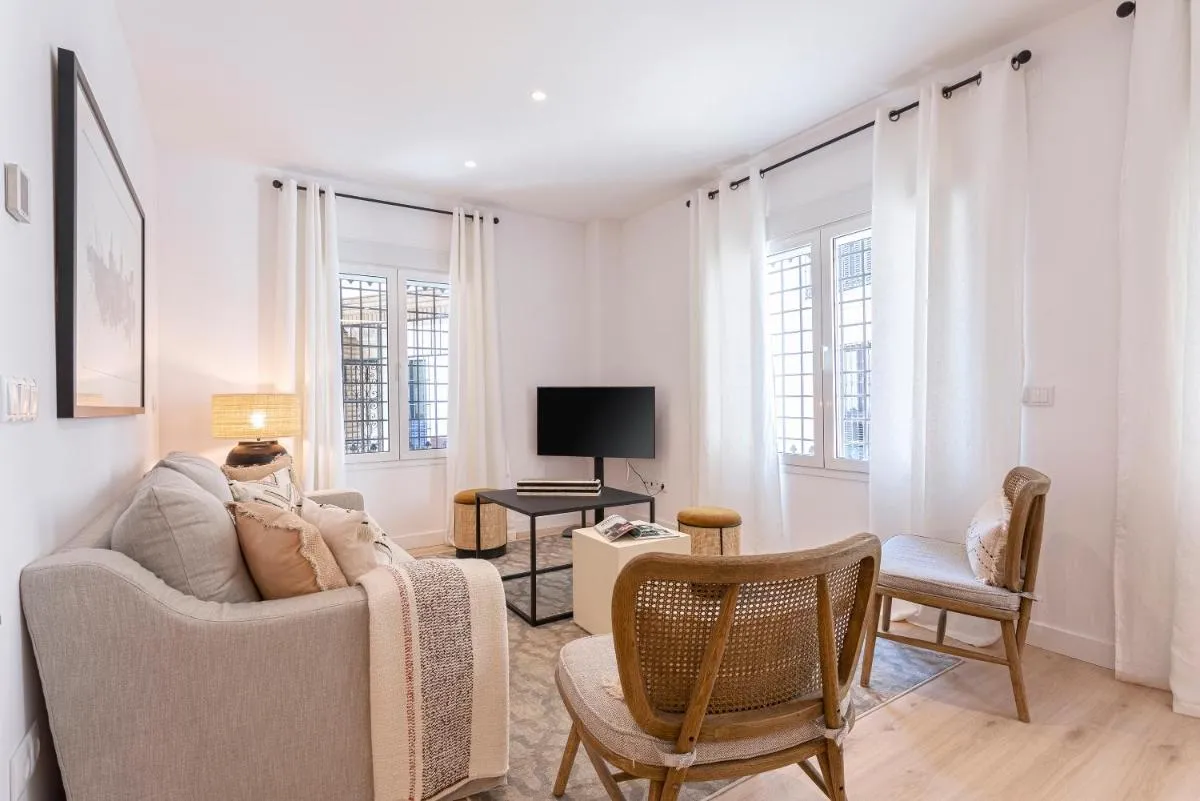 Image 4 of Genteel Home Aire