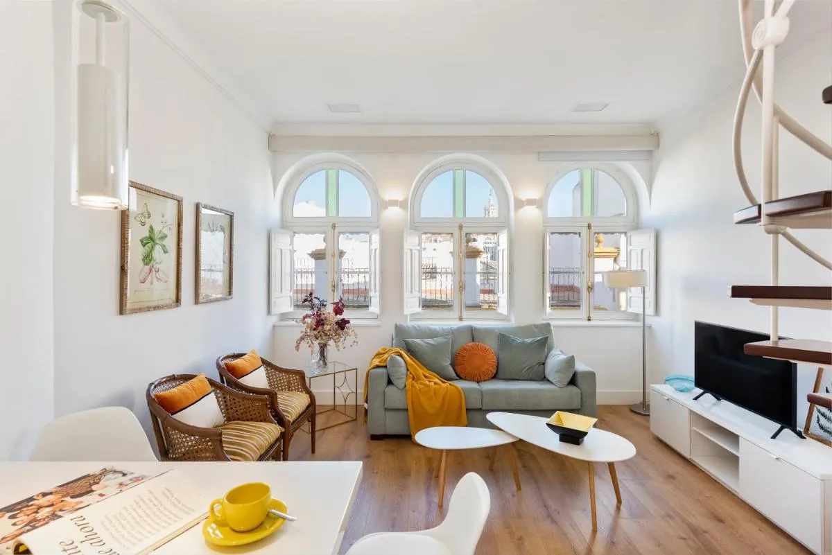 Image 1 of Genteel Home Francos Entretejas