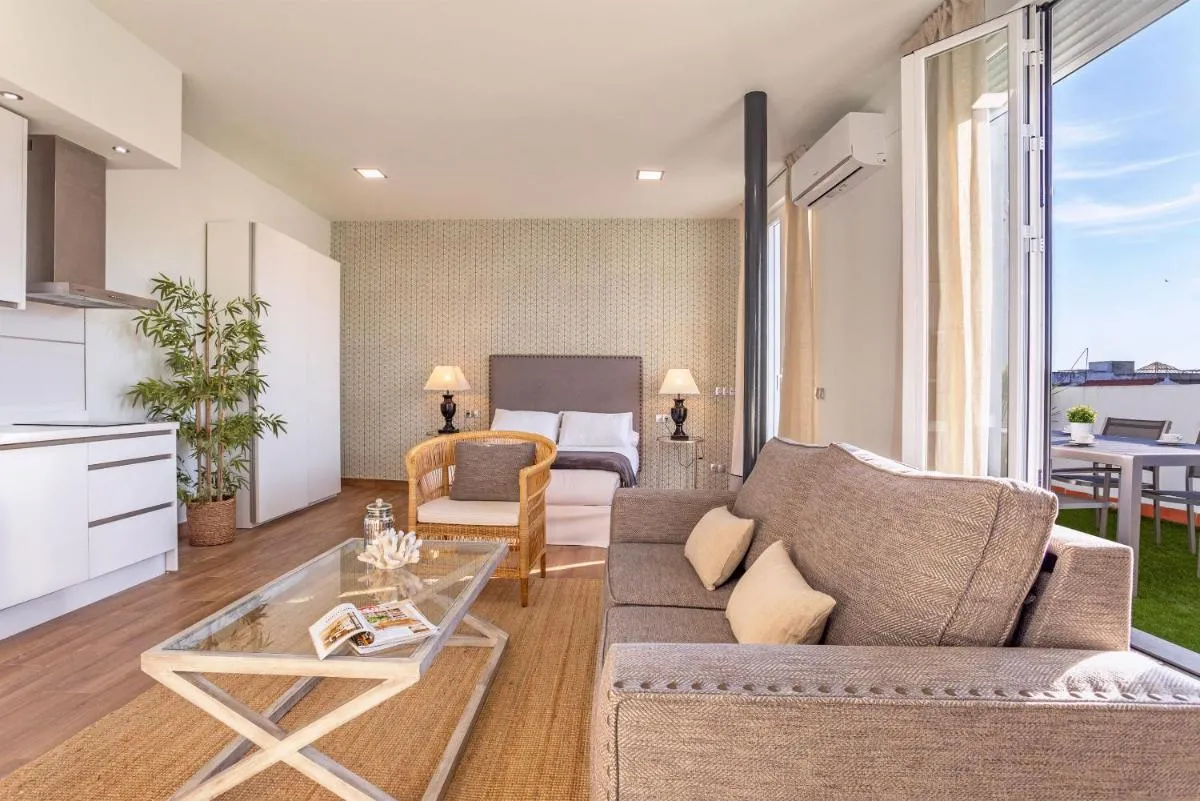 Image 4 of Genteel Home Recaredo