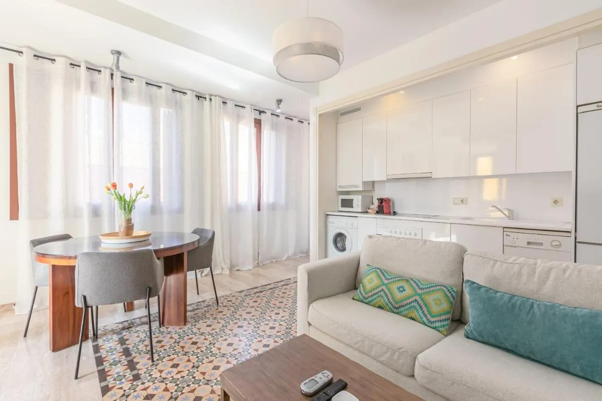 Image 3 of Green-Apartments Giralda Views