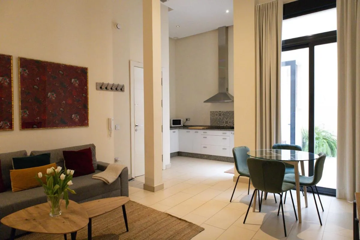 Image 2 of Guzman El Bueno Suites