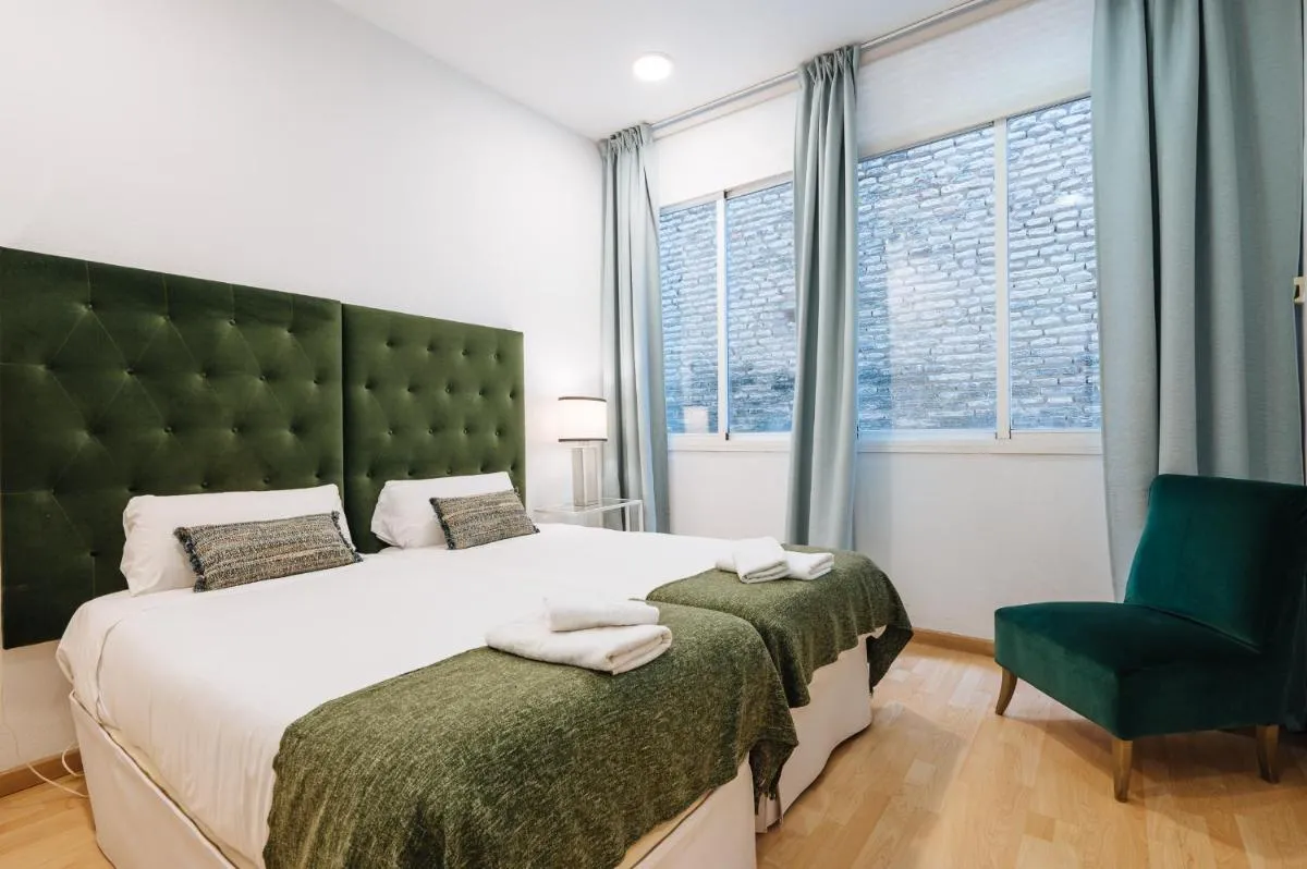 Image 1 of HomeySeville-Amazing Views Cathedral Tomas de Ibarra – 8 pax, Parking Optional