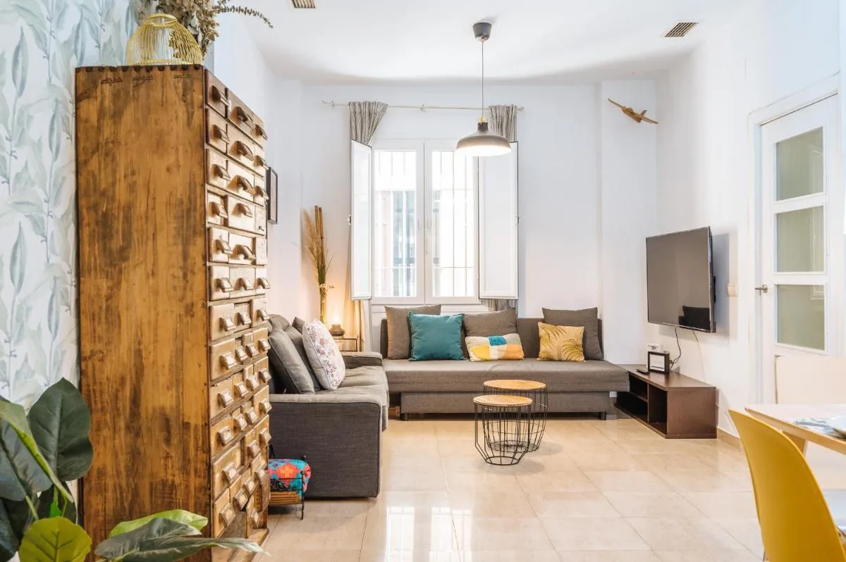 Image 4 of HomeySeville-Preciosa Casa Independiente Alfalfa, Parking Optional