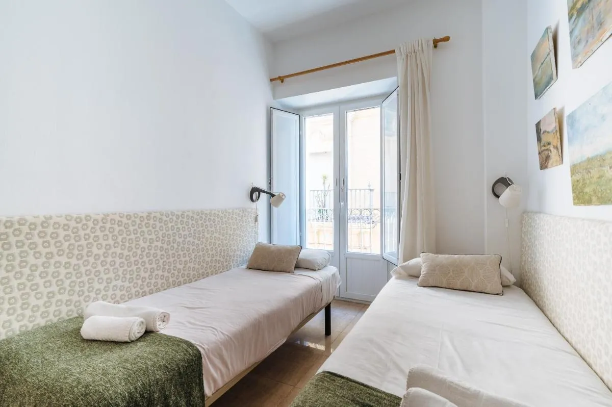 Image 1 of HomeySeville-Preciosa Casa Independiente Alfalfa, Parking Optional